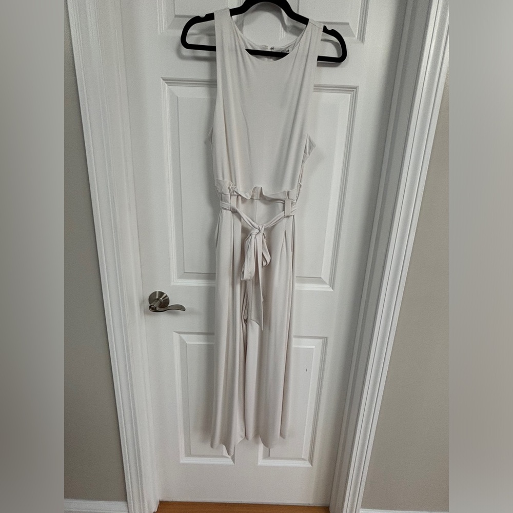 NWT Express white sleeveless jumper